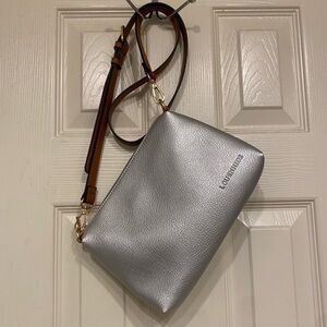 Louenhide Silver Crossbody Bag with tan straps